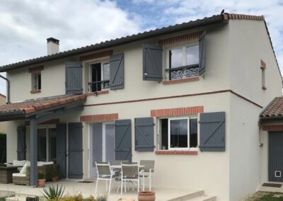Réalisations de maisons et bâtiments en ossature bois – construction durable.