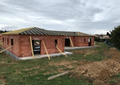 Construction de charpentes et couvertures avec ossatures en bois – travaux professionnels